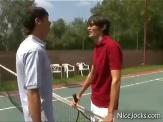 Thereafter tenis qij dhe thith nga nicejocks