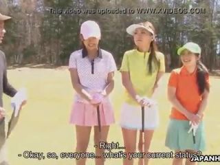 Asiatic golf tarfa devine inpulit pe the ninth gaură